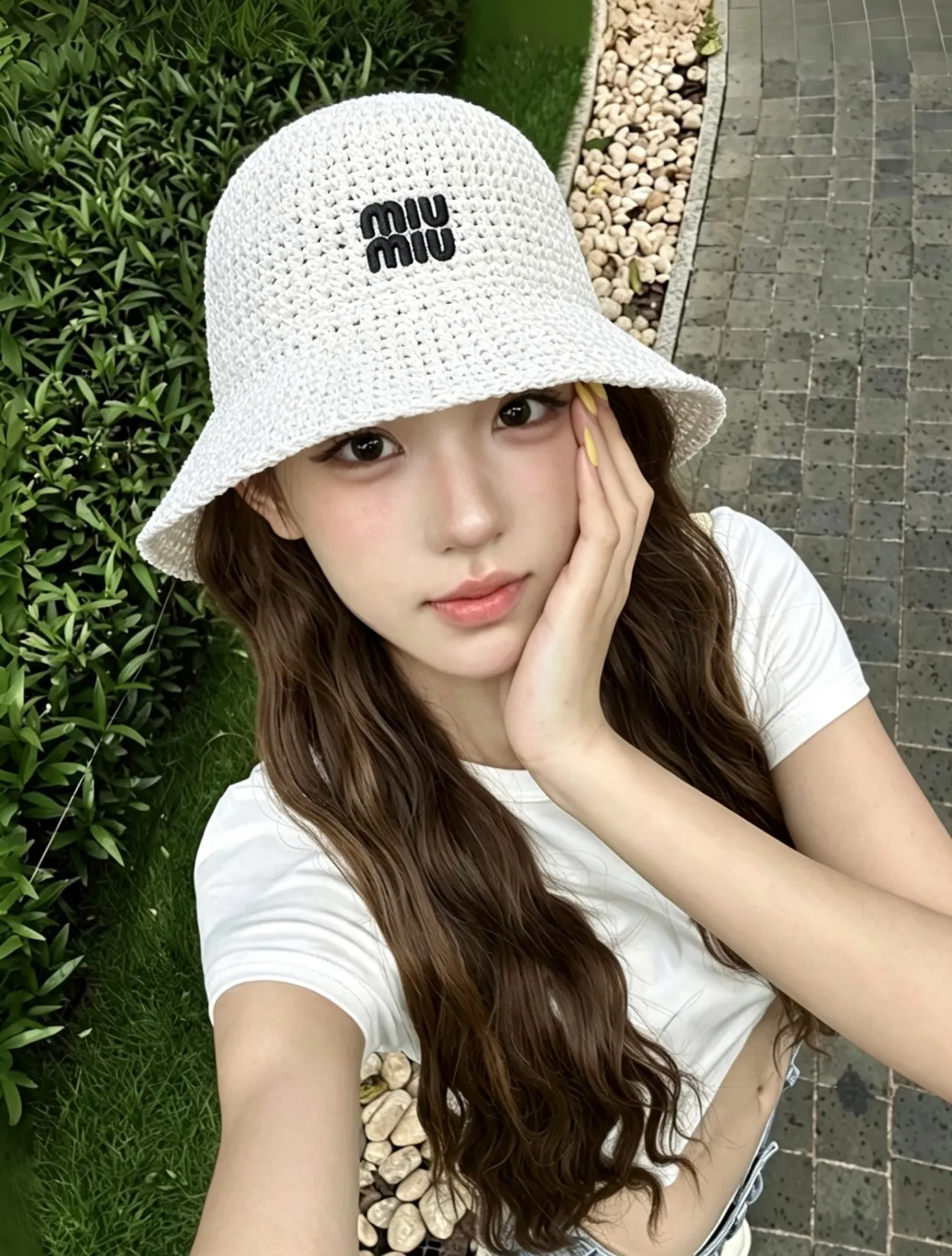 Miu Miu crocheté Logo chapeau bucket 9