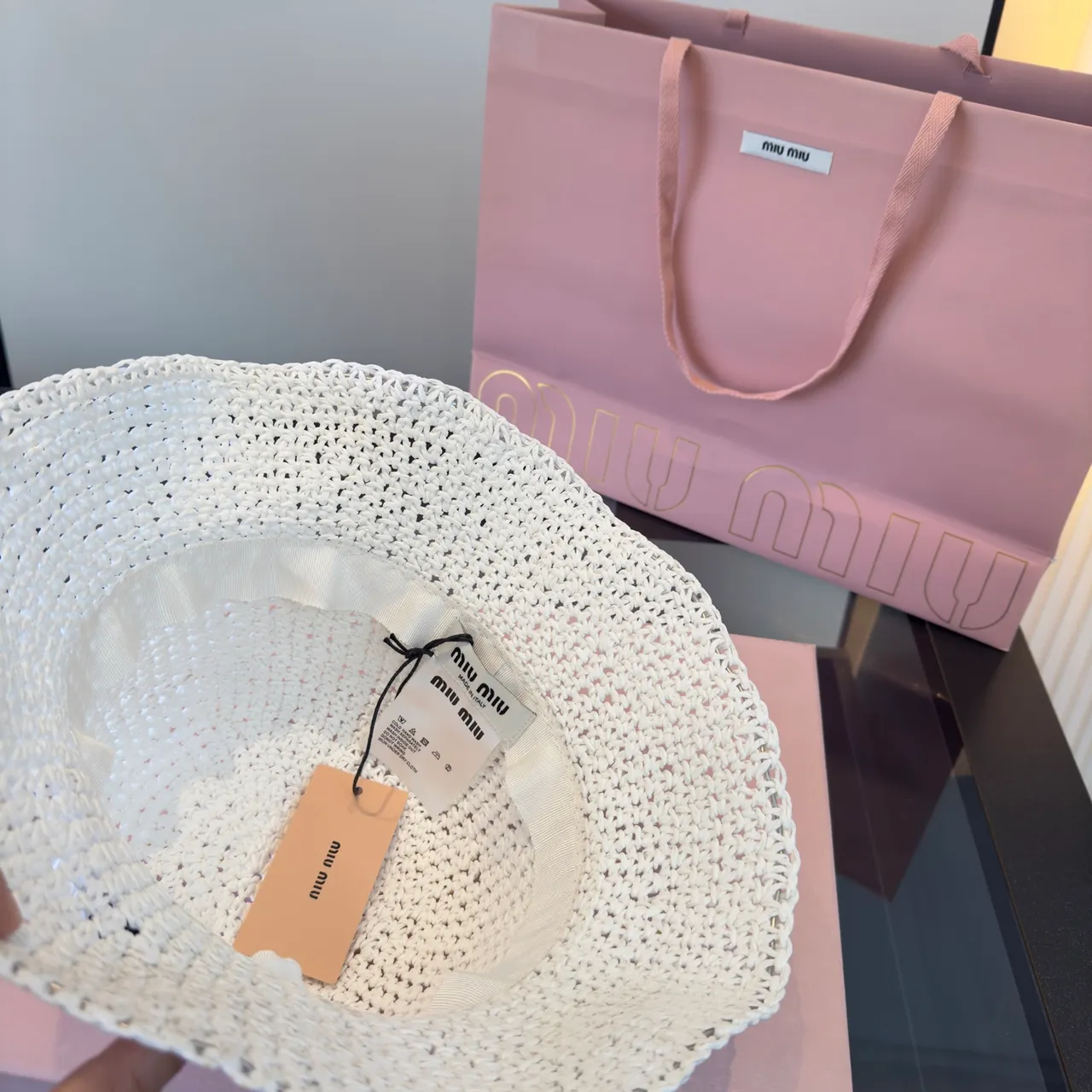 Miu Miu crocheté Logo chapeau bucket 11