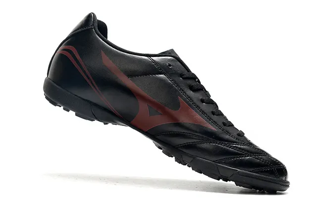 Mizuno Zapatos de fútbol indoor de cuero sintético negro y rojo, low-cut, con cordones y parte superior de cuero sintético 2