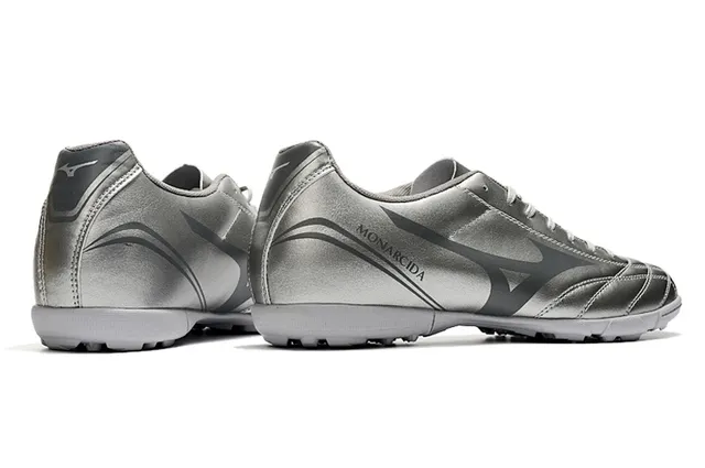 Mizuno Zapatos de fútbol indoor de cuero sintético negro y rojo, low-cut, con cordones y parte superior de cuero sintético 11