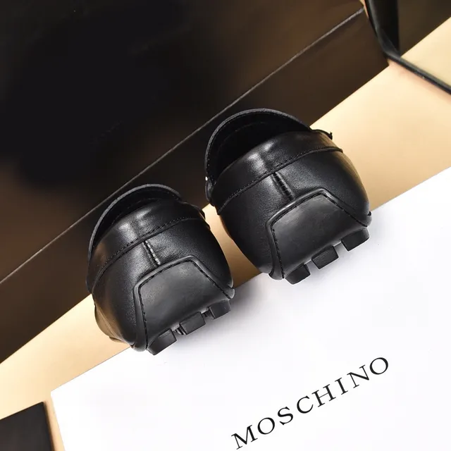 Mocassins en cuir noir avec sangle logo Moschino 3
