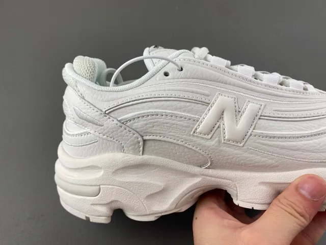 New Balance 1000 Monochromatic White Chunky Sneakers 3