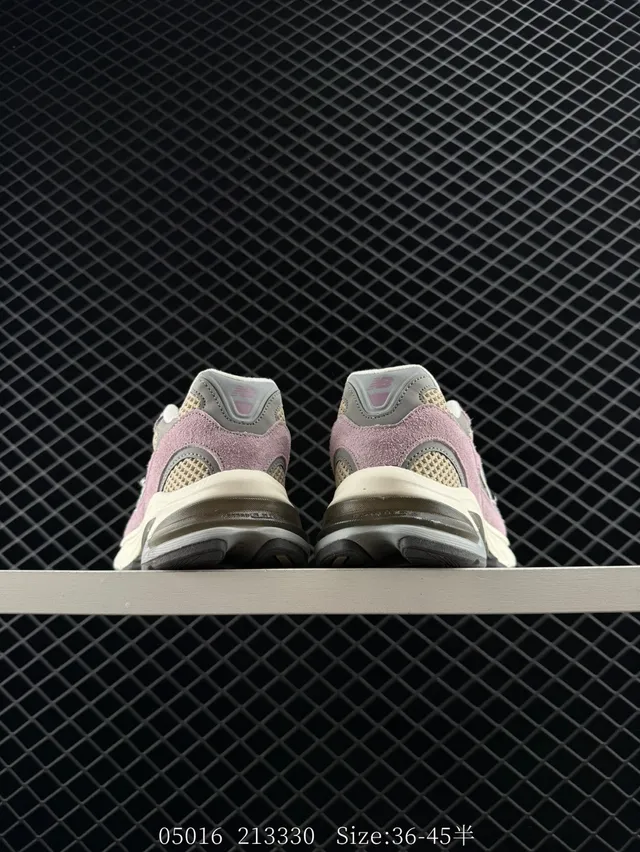 New Balance 2010 Series ধূসর গোলাপি মসজ্জিত চামড়া জালি মোটা স্নিকার 5