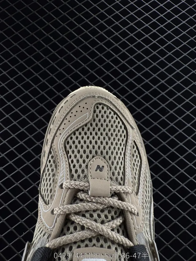 New Balance 441130 Beige Black Mesh And Synthetic Upper Sculpted Midsole Chunky Sneakers 3