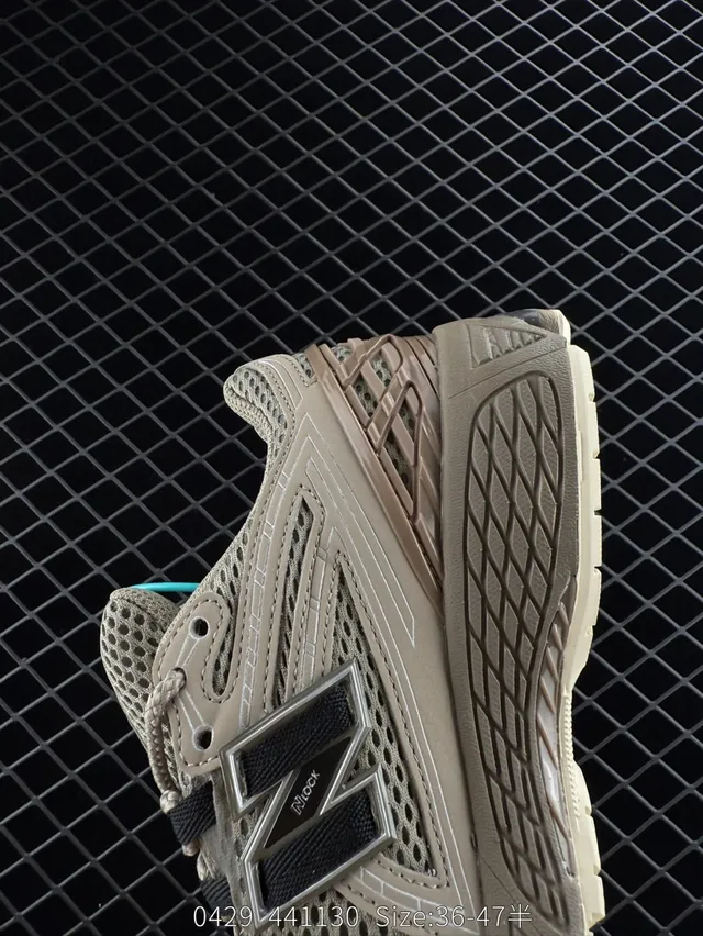 New Balance 441130 Beige Black Mesh And Synthetic Upper Sculpted Midsole Chunky Sneakers 4