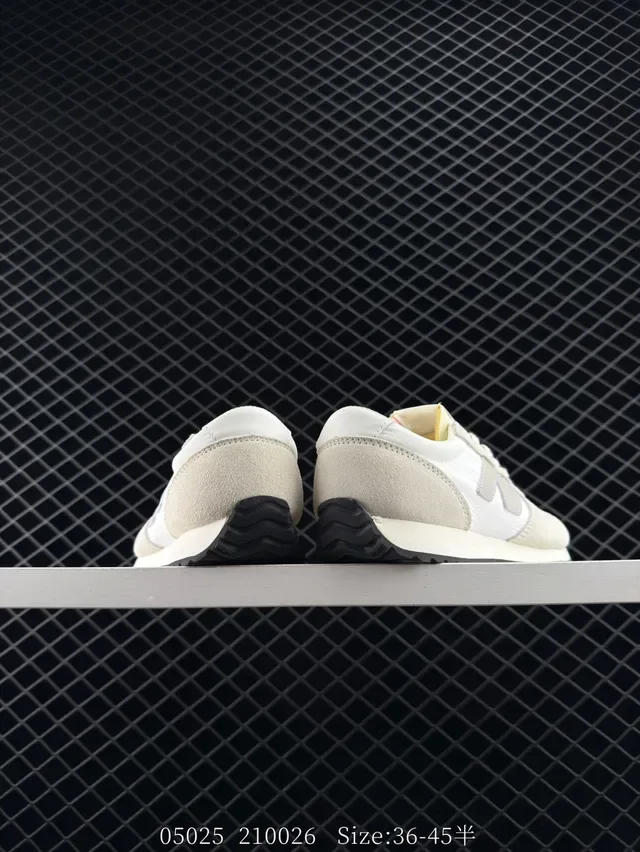 New Balance 471 Zapatillas lifestyle beige y crema de ante con capas 3