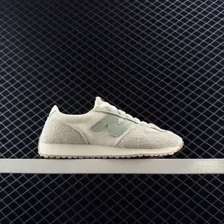 New Balance 471 বেইজ গ্রিন রেট্রো রানার সিলুয়েট টেক্সচার্ড বুনা এবং সুয়েড আপার লাইফস্টাইল স্নিকার্স