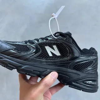 New Balance 580 黑色 单色生活方式运动鞋