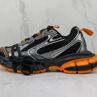 New Balance 9060 काला चाँदी नारंगी चंकी स्नीकर