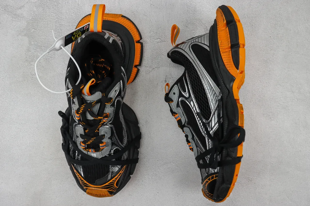 New Balance 9060 काला चाँदी नारंगी चंकी स्नीकर 3