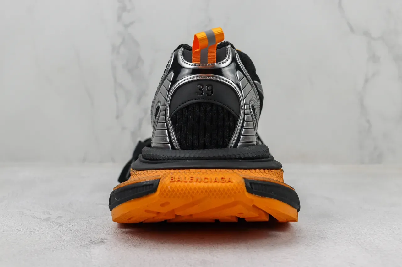 New Balance 9060 काला चाँदी नारंगी चंकी स्नीकर 9