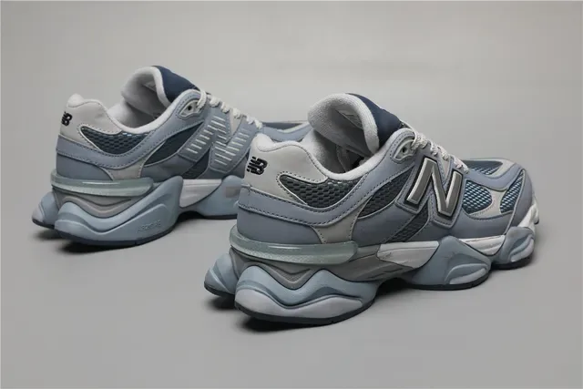 New Balance 9060 Gris y Navy Zapatillas Lifestyle 2