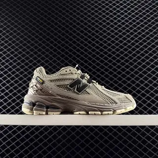 New Balance 9061 Beige Black baskets chunky