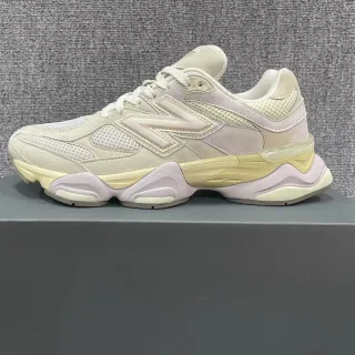 New Balance Beige Pink suela multicapa malla y paneles de ante zapatillas chunky