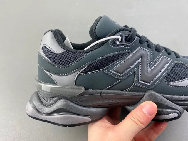 New Balance Gris Blanco Mediopiso Layered Sintético Y Malla Superior Chunky Sneakers 3