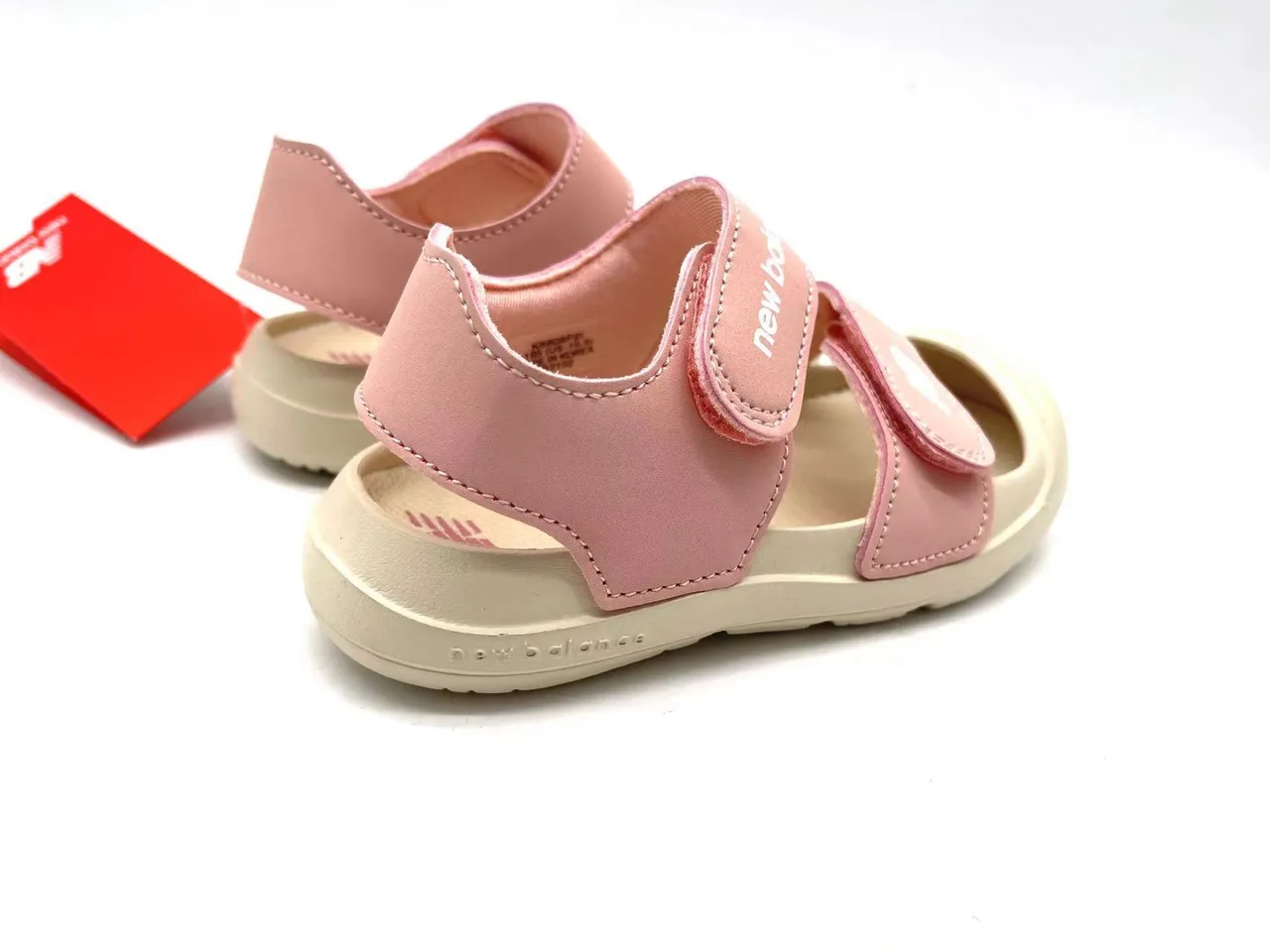 New Balance Niños Correa de dos Velcro dedo cerrado Sandalias Casual 9