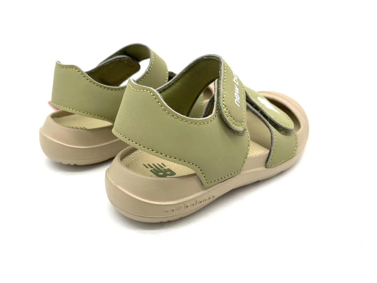 New Balance Niños Correa de dos Velcro dedo cerrado Sandalias Casual 17