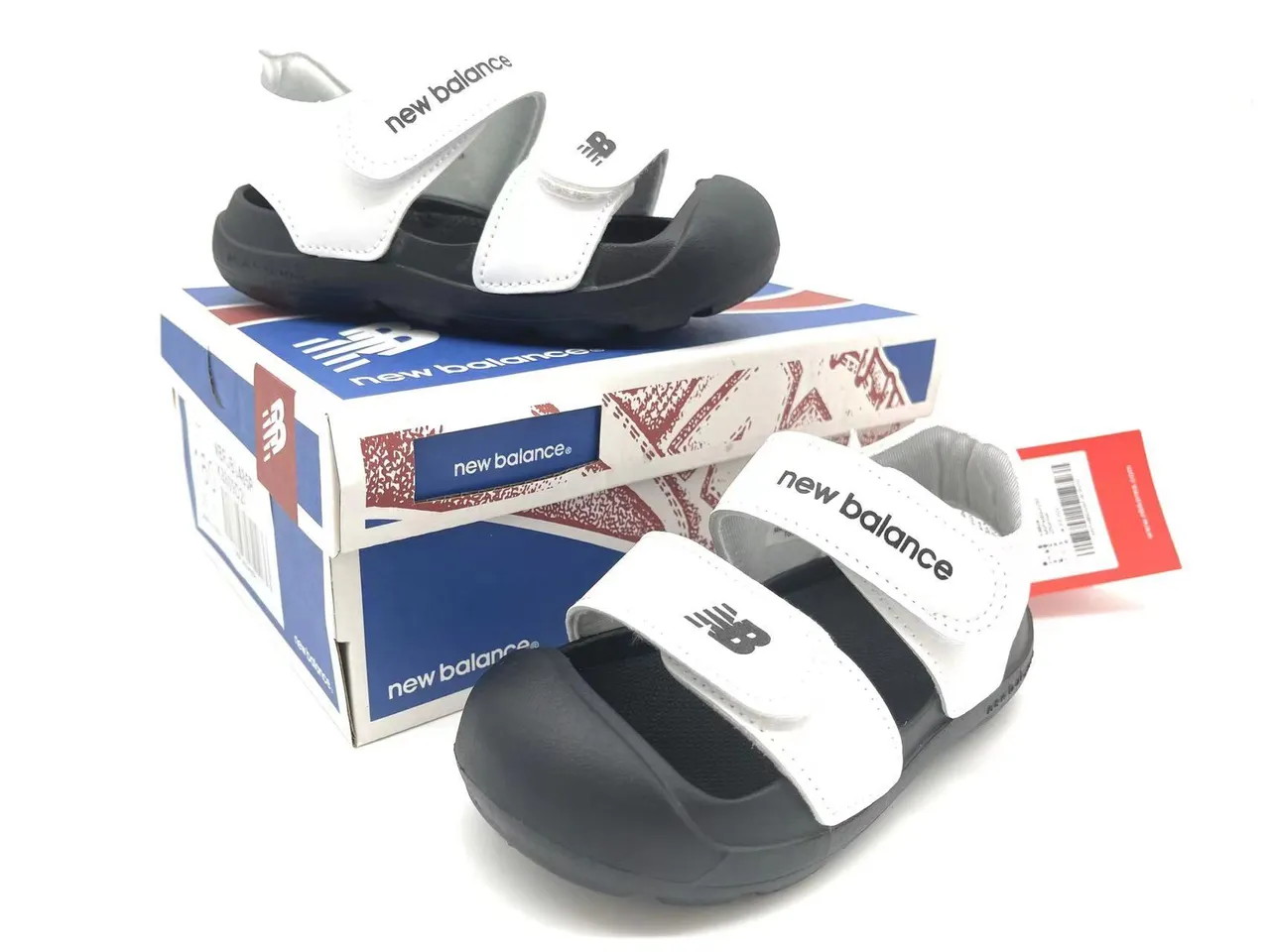 New Balance Niños Correa de dos Velcro dedo cerrado Sandalias Casual 24