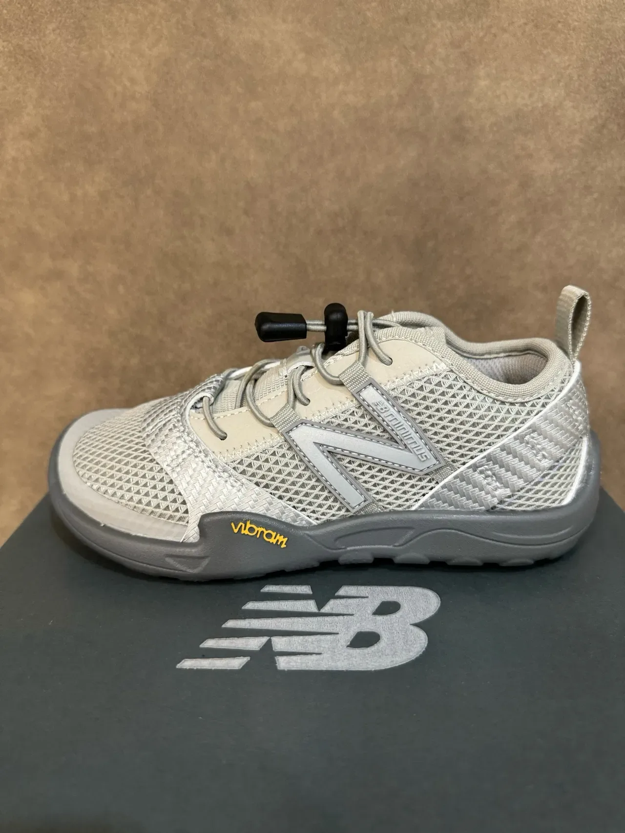New Balance Minimus Tênis Lifestyle de Malha Preto e Branco 10