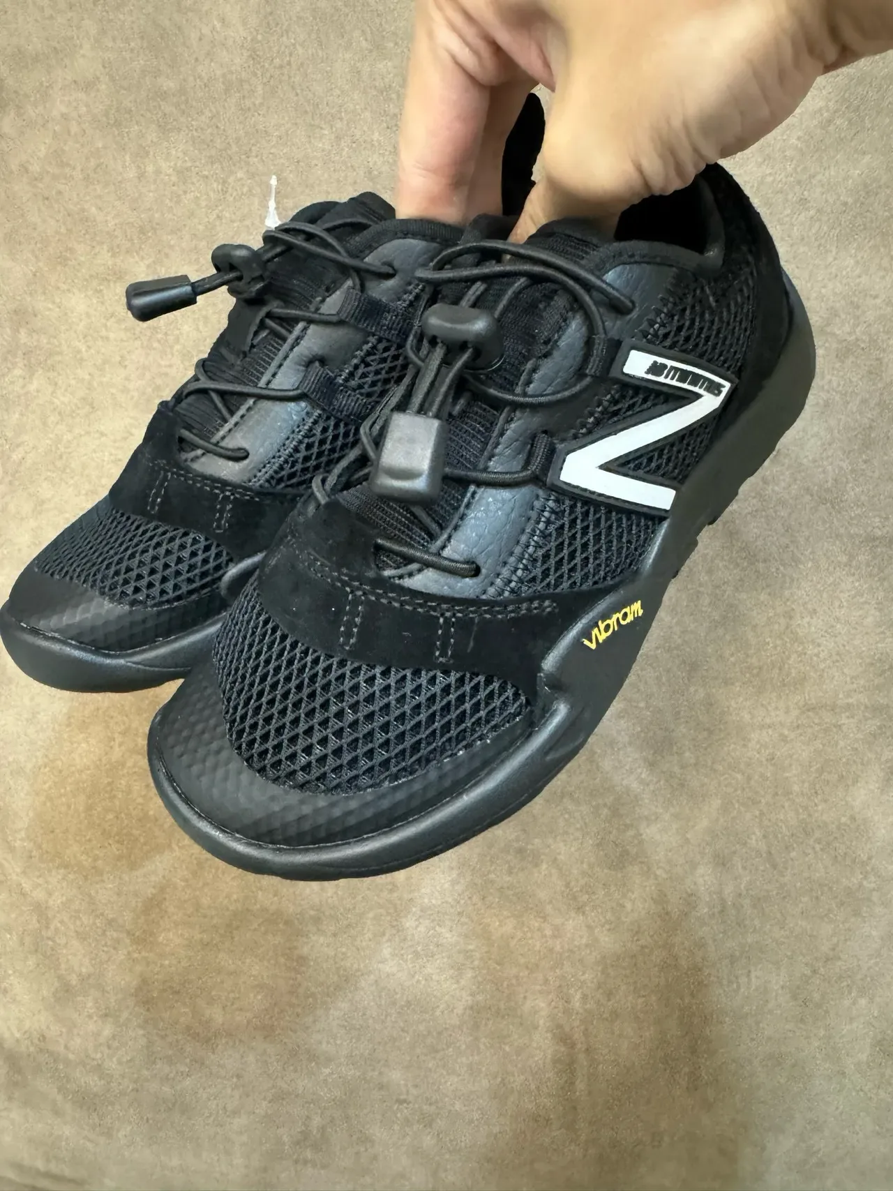 New Balance Minimus Tênis Lifestyle de Malha Preto e Branco 21