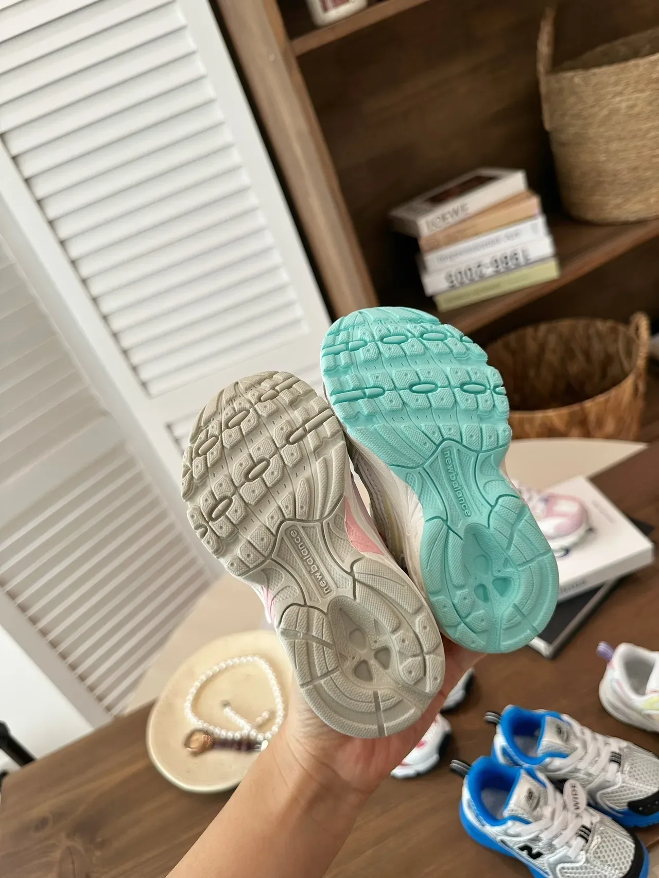 New Balance 粉白厚底中底 网面-合成混合鞋面 生活方式运动鞋 11