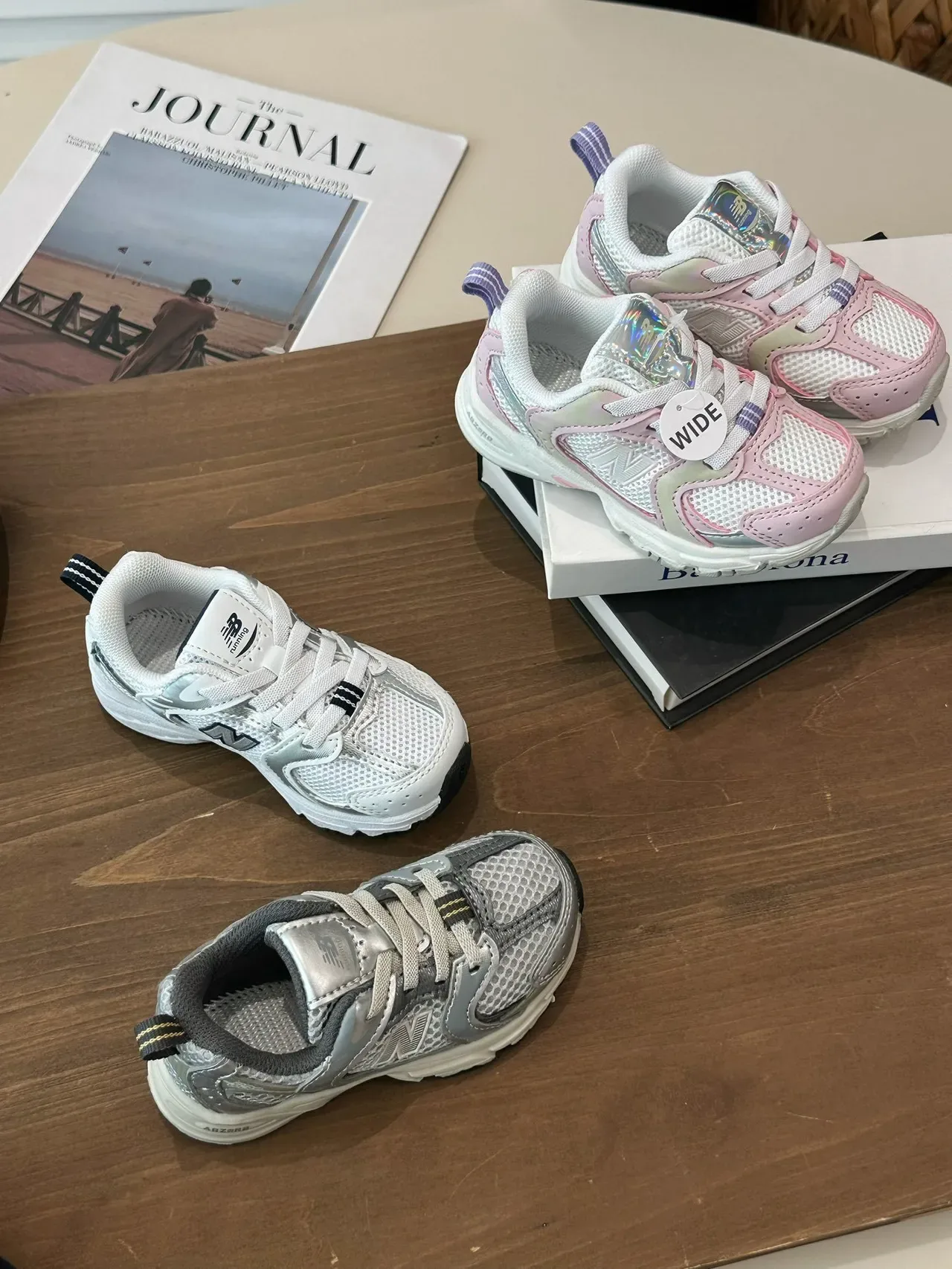 New Balance 粉白厚底中底 网面-合成混合鞋面 生活方式运动鞋 24