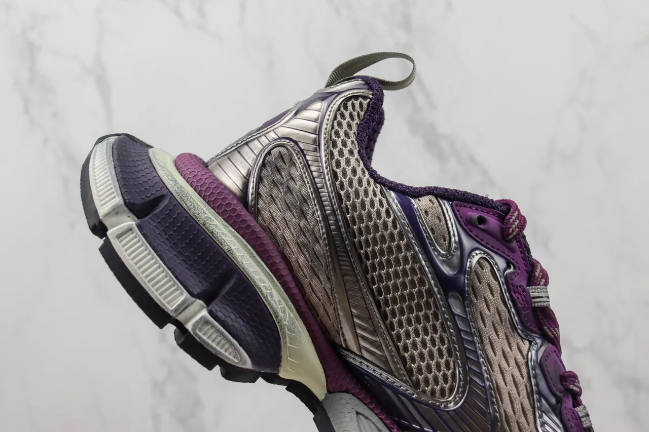 New Balance حذاء رياضي chunky بلون أرجواني رمادي مع upper من شبكة وصناعي في طبقات، midsole منحوت متعدد الألوان 5