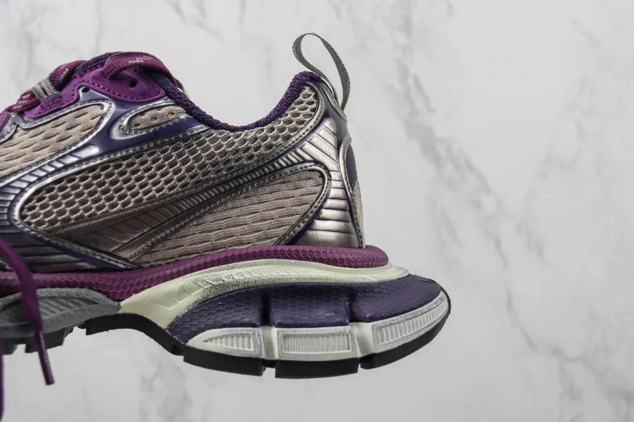 New Balance حذاء رياضي chunky بلون أرجواني رمادي مع upper من شبكة وصناعي في طبقات، midsole منحوت متعدد الألوان 7