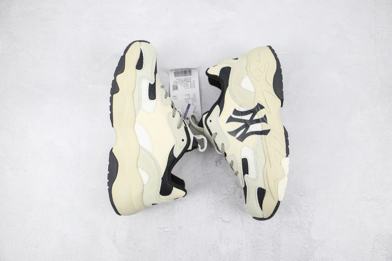 New Era Chunky Runner Bege Preto Silhueta Oversized NY Logo Chunky Sneakers 2