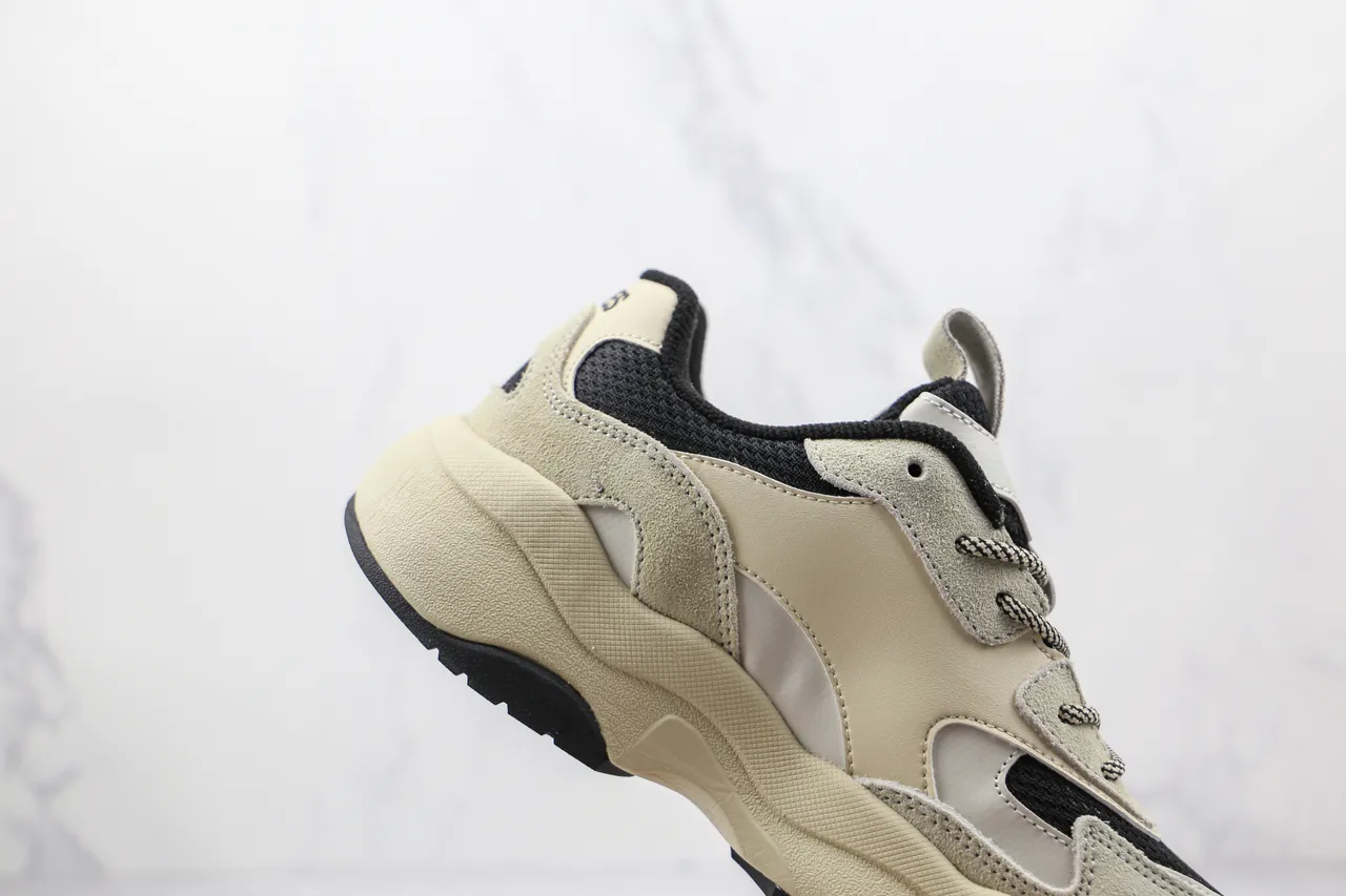 New Era Chunky Runner Bege Preto Silhueta Oversized NY Logo Chunky Sneakers 5