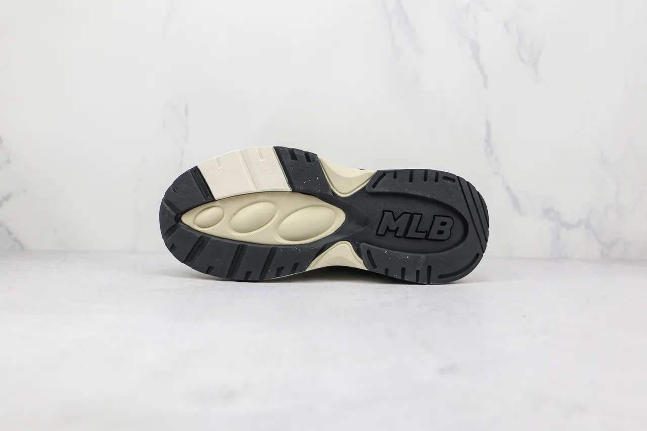 New Era Chunky Runner Bege Preto Silhueta Oversized NY Logo Chunky Sneakers 8