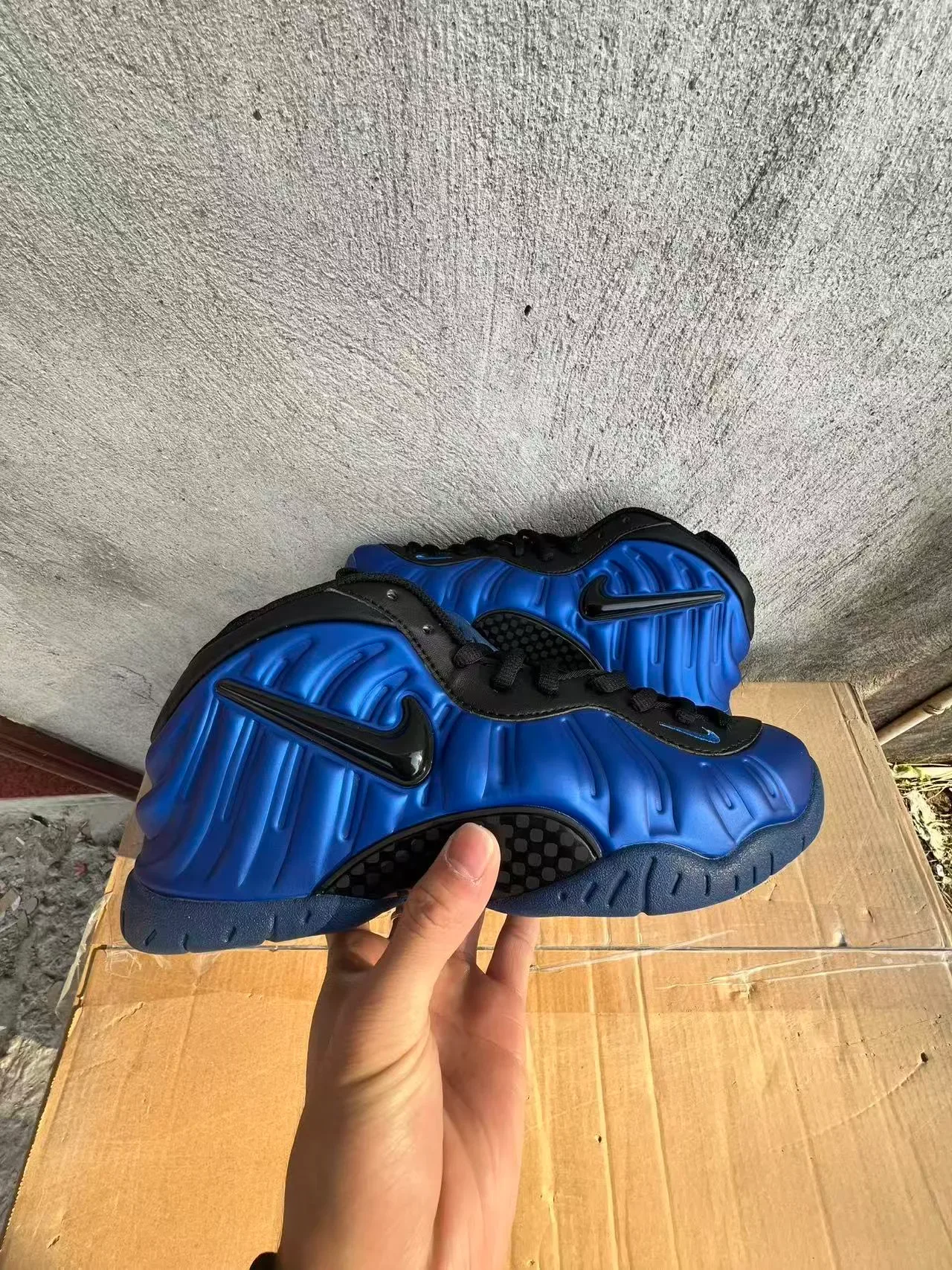 Nike Air Foamposite One Royal Blue Lifestyle Sneakers 7