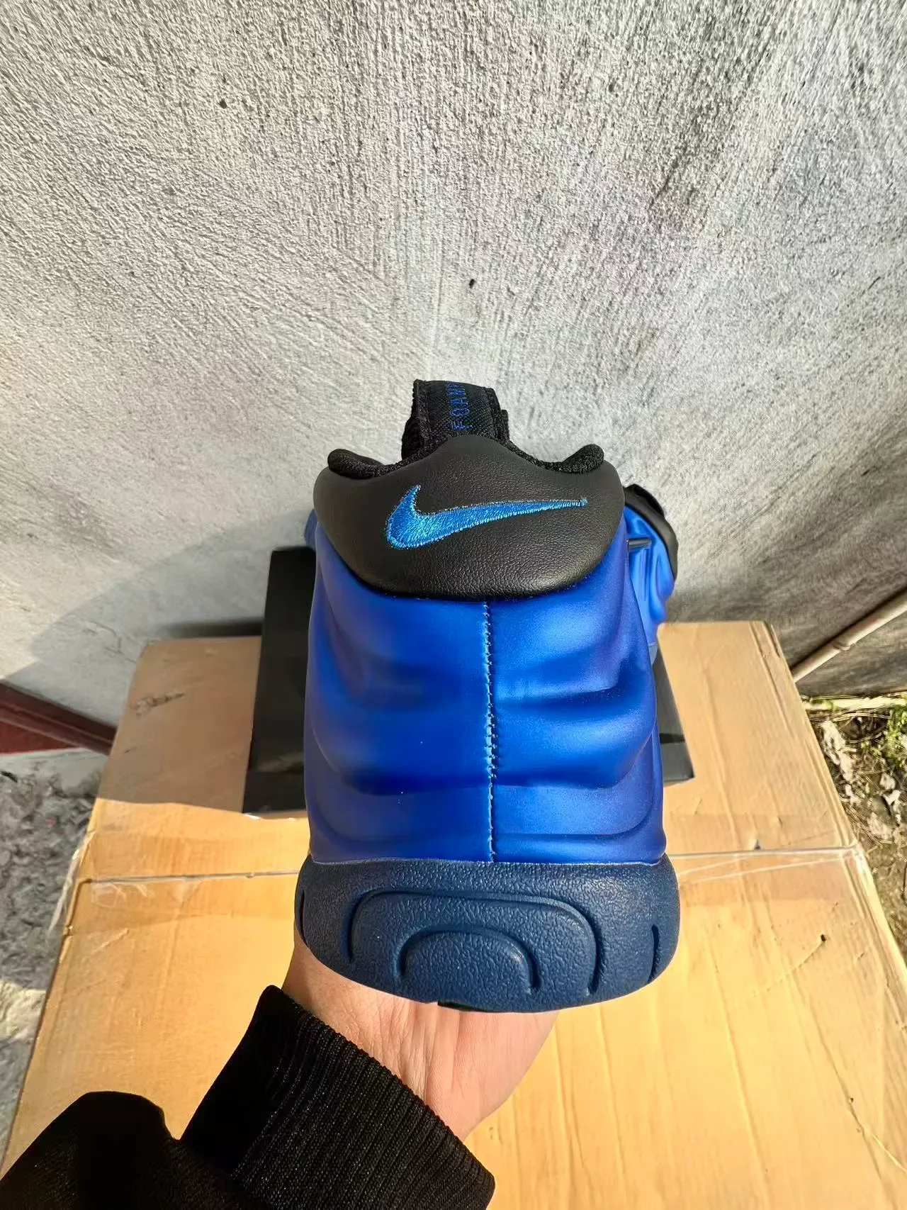 Nike Air Foamposite One Royal Blue Lifestyle Sneakers 8