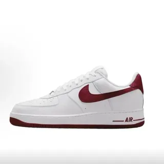 Nike Air Force 1 白色和栗色生活方式运动鞋