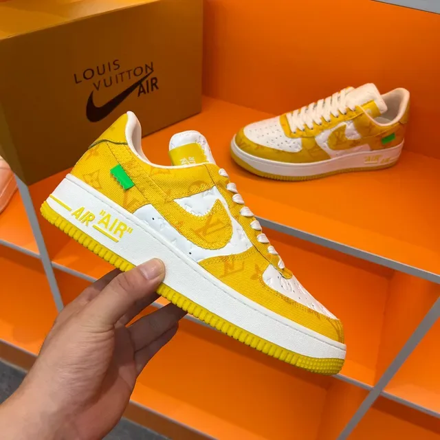 Nike Air Force 1 Jaune et Blanc Monogram Chaussures Lifestyle 6