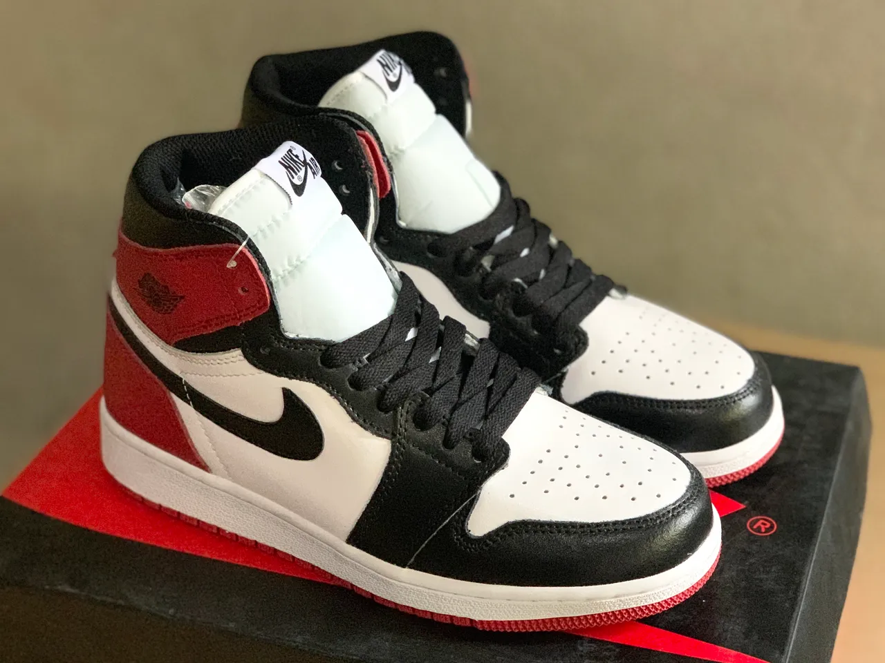 Nike Air Jordan 1 High Black White Red बास्केटबॉल जूते 5