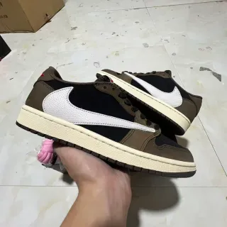 Nike Air Jordan 1 Low Cactus Jack أحذية رياضية أسلوب الحياة
