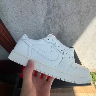 Nike Air Jordan 1 Low White سنيكرز لايف ستايل