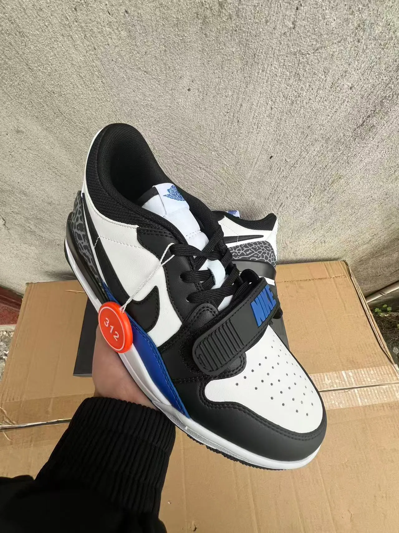 Nike Air Jordan Legacy 312 सफेद काला रॉयल ब्लू हाथी प्रिंट बास्केटबॉल जूते 9