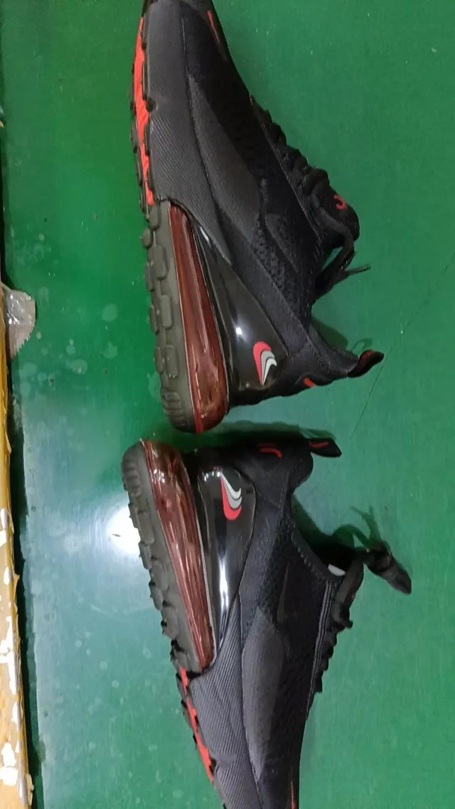 Nike Air Max 270 Black and Red Running Shoes 3