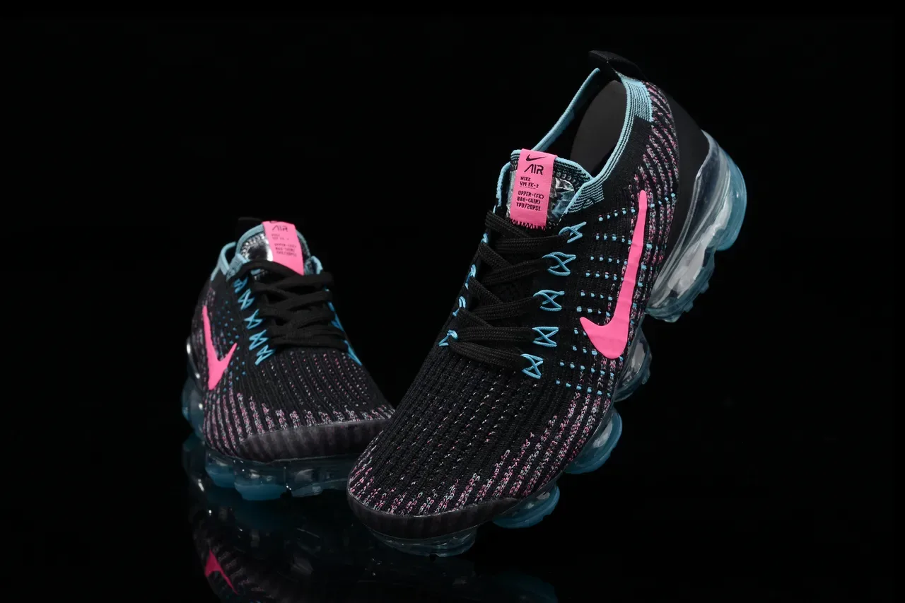 Nike Air VaporMax Flyknit أسود وردي سيان لايف ستايل سنيكرز 9