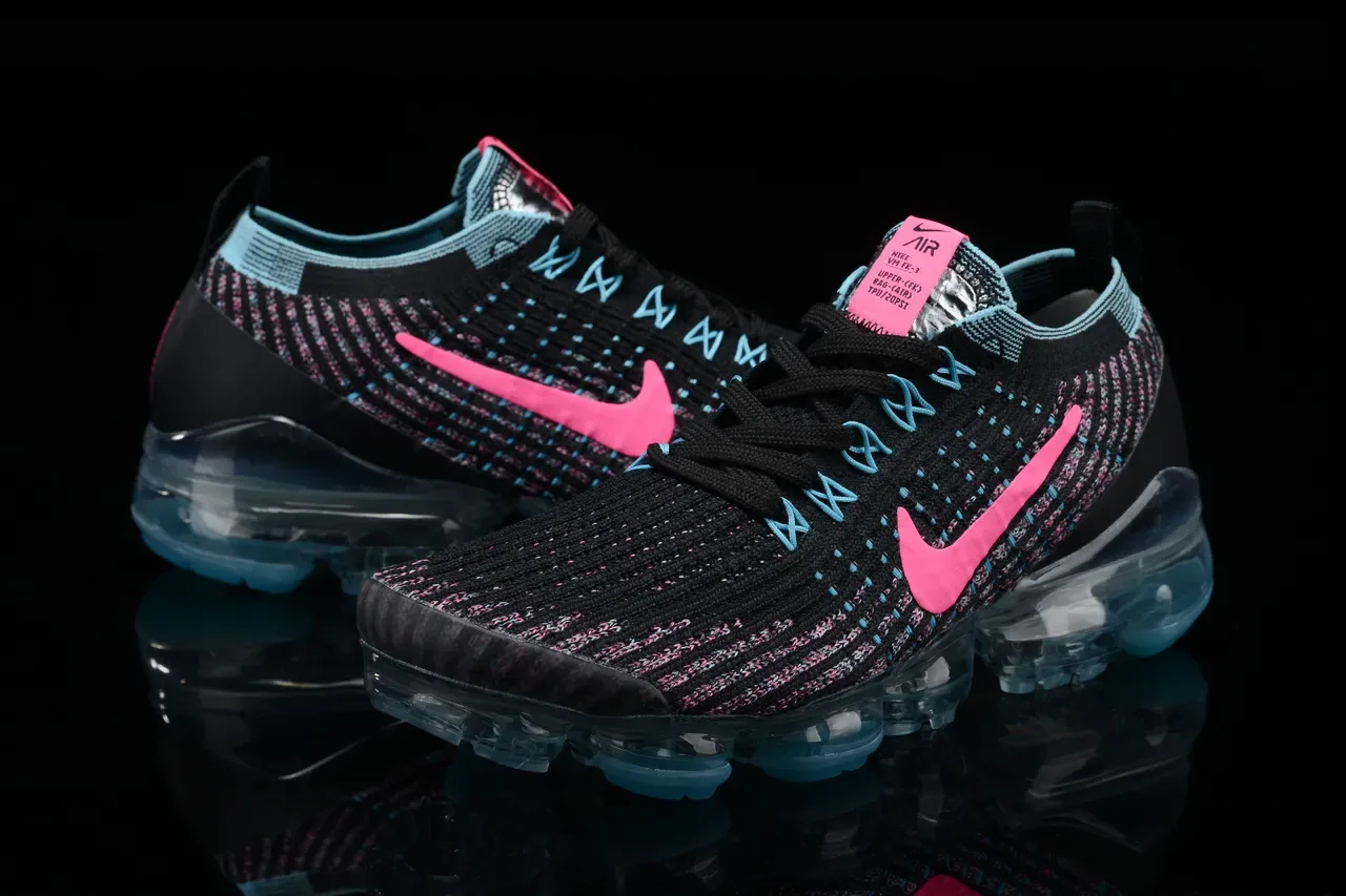 Nike Air VaporMax Flyknit أسود وردي سيان لايف ستايل سنيكرز 12