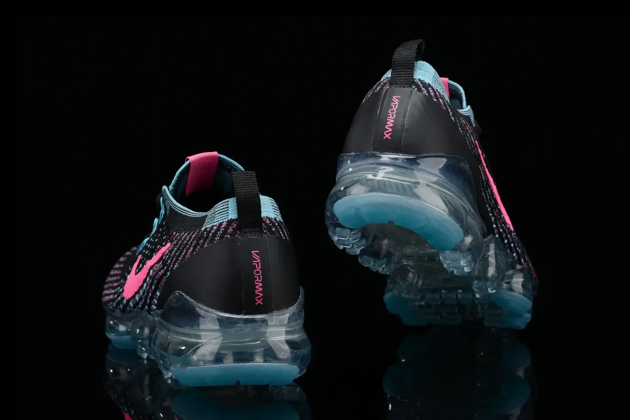 Nike Air VaporMax Flyknit أسود وردي سيان لايف ستايل سنيكرز 13