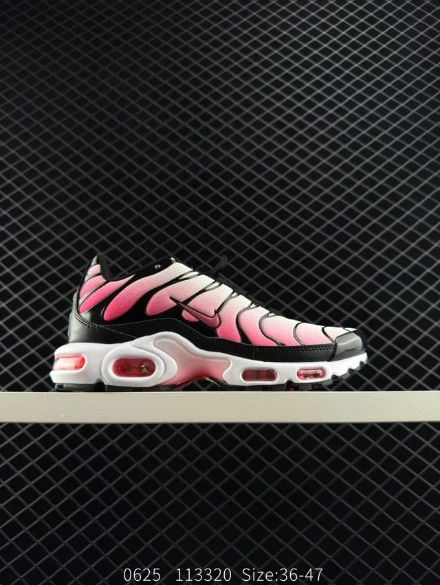 Nike Air VaporMax Plus أسود أحمر تشونكي سنيكرز 4