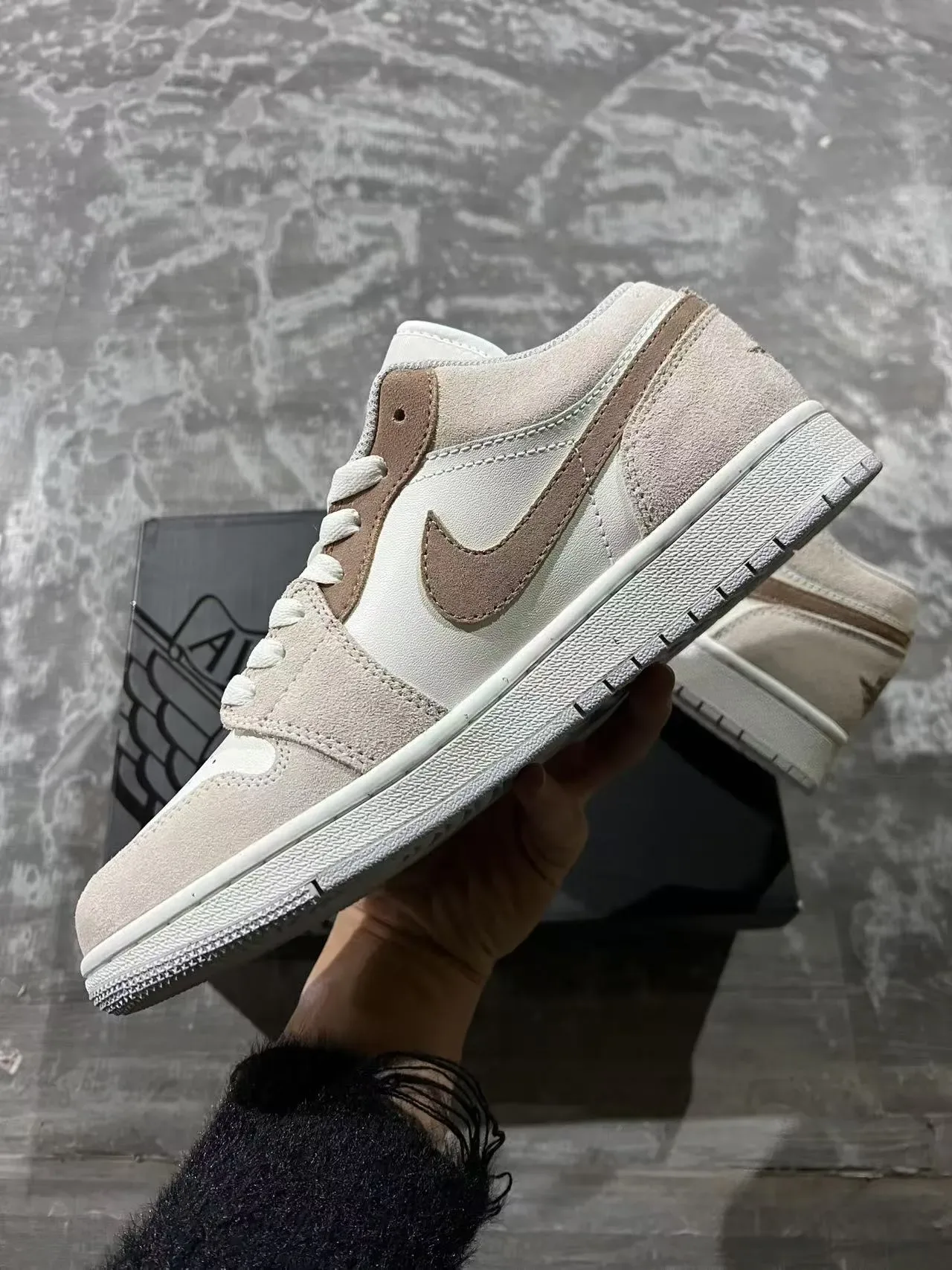 Nike Beige Brown Zapatillas Lifestyle Low-Top Ante-Cuero 5