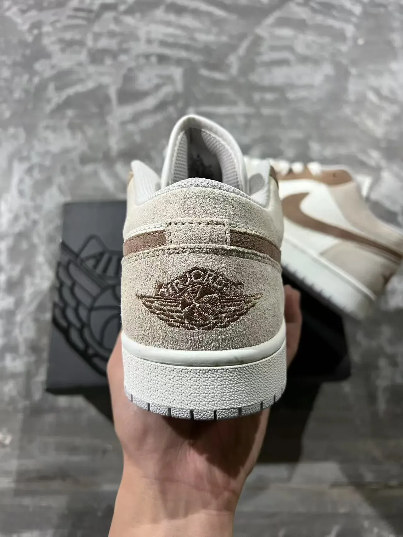 Nike Beige Brown Zapatillas Lifestyle Low-Top Ante-Cuero 8
