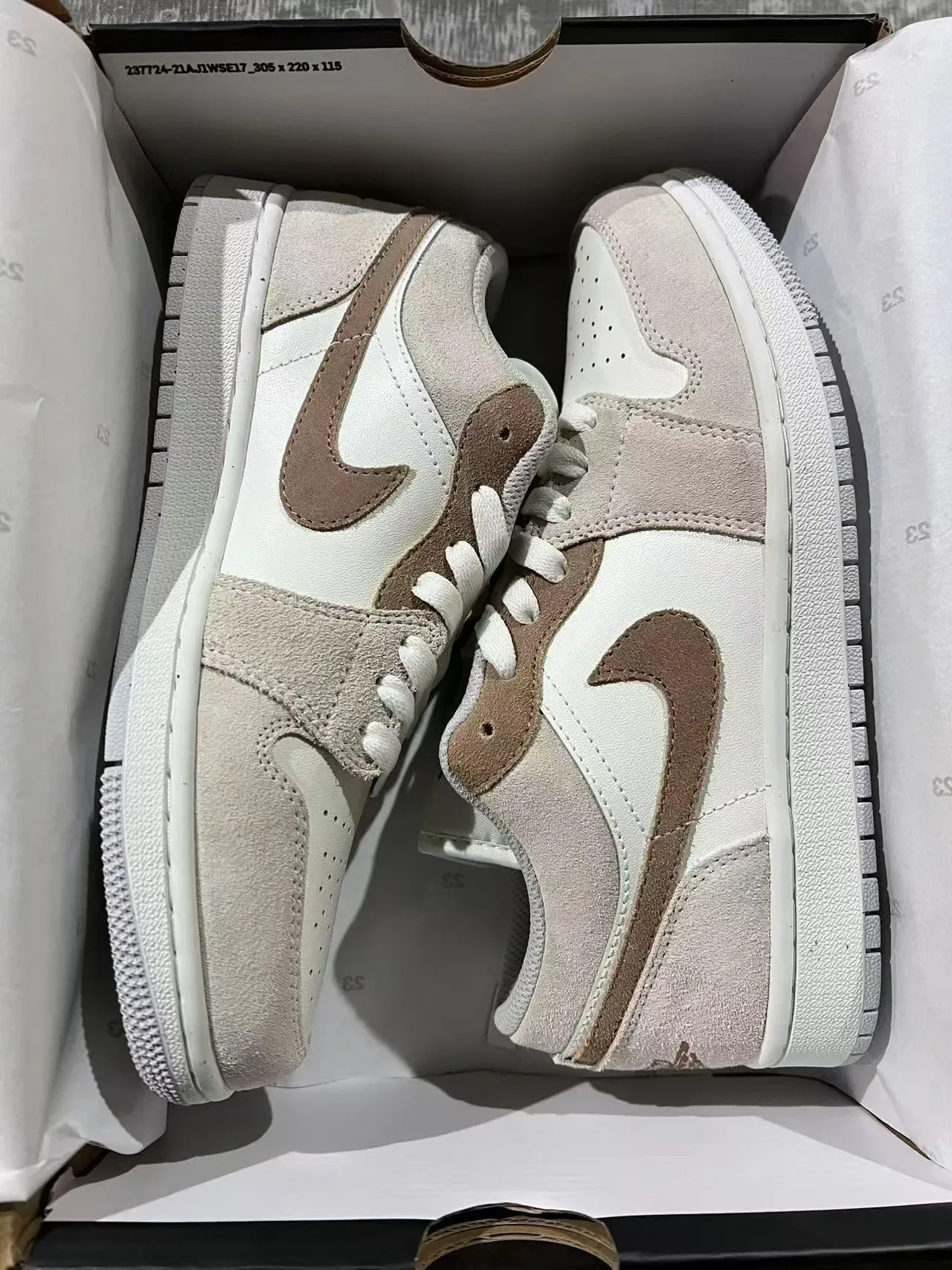 Nike Beige Brown Zapatillas Lifestyle Low-Top Ante-Cuero 9