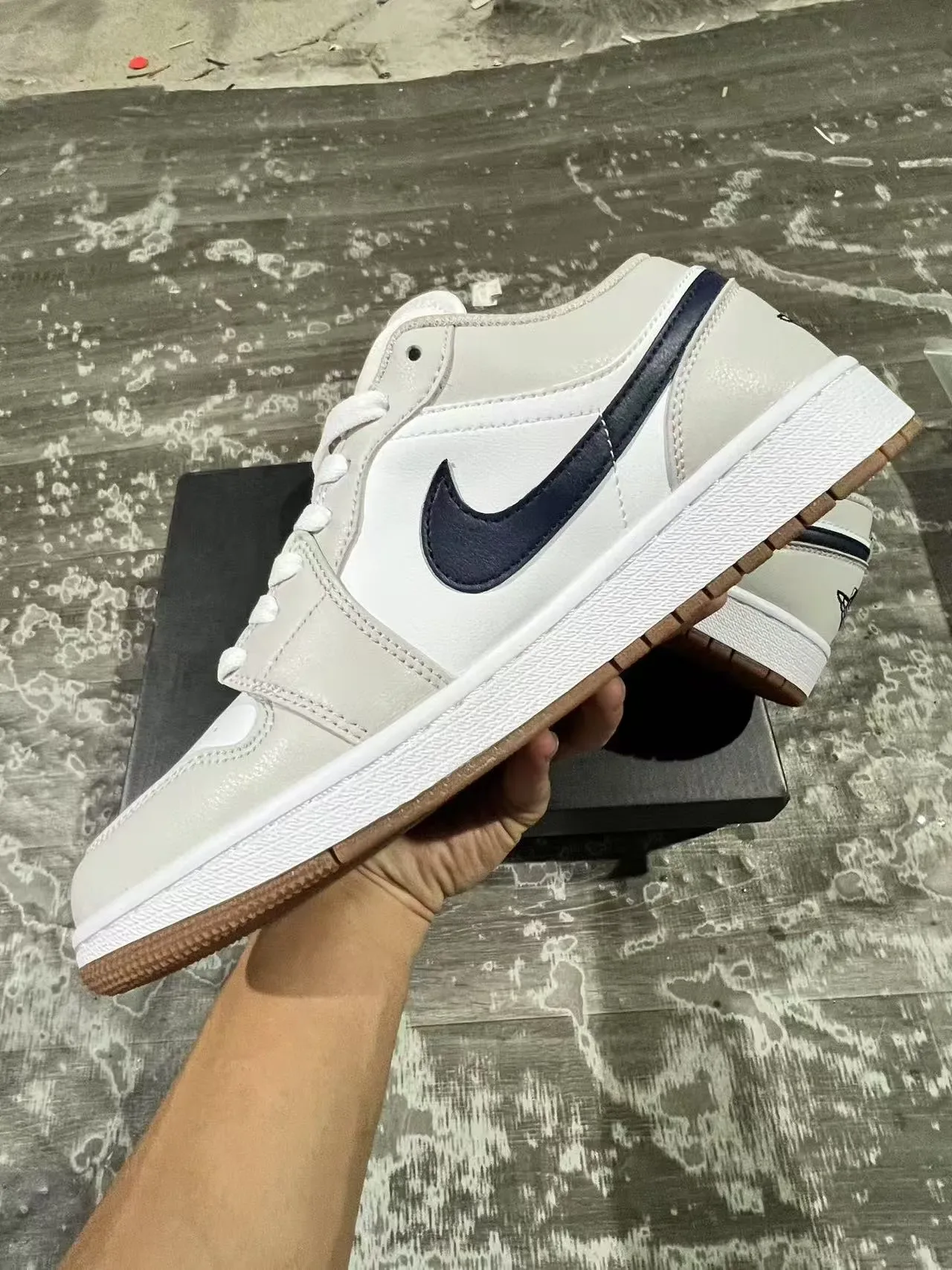 Nike Beige Navy Low-Top Zapatillas Lifestyle de Cuero y Sintético 5