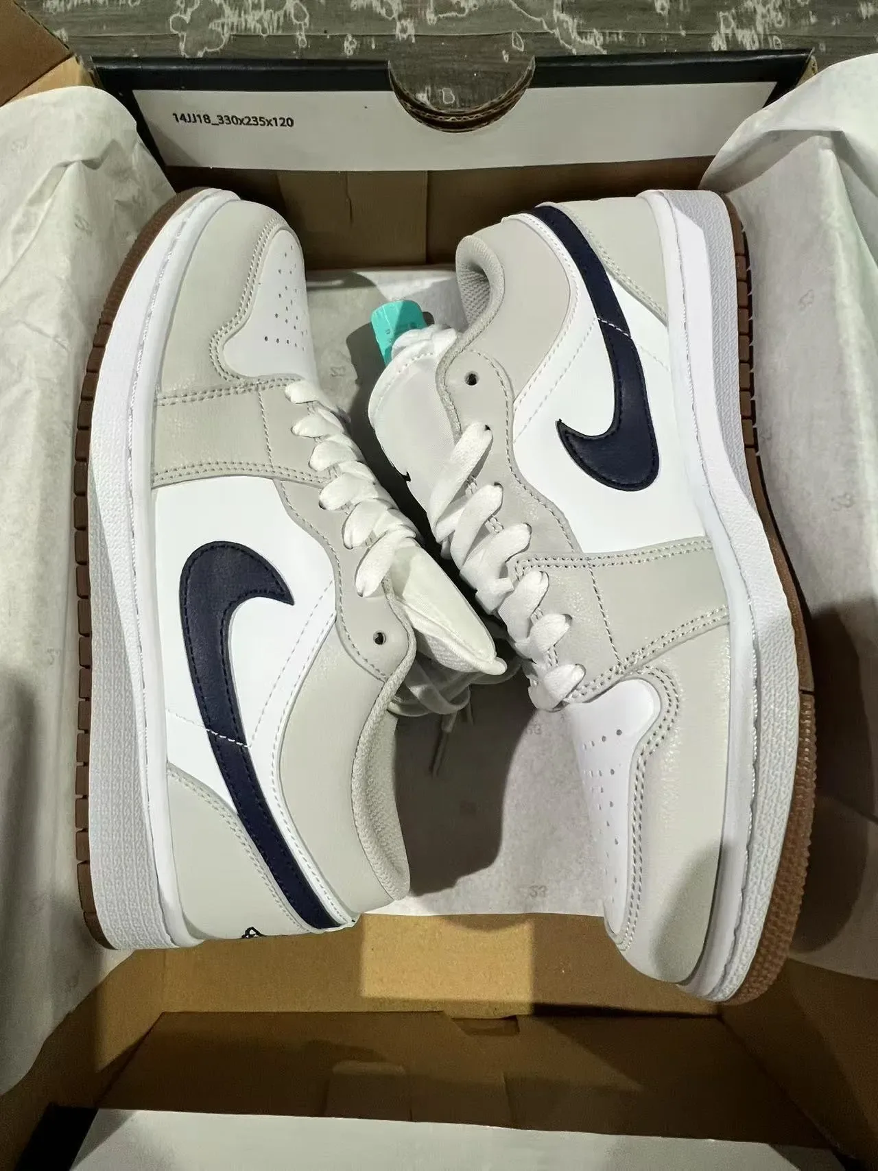 Nike Beige Navy Low-Top Zapatillas Lifestyle de Cuero y Sintético 9