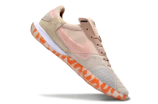 Nike Bege Rosa sapatos de futebol indoor low-top perfurados de camurça na ponta 2